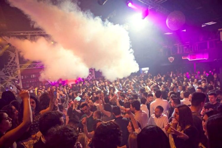 Qeveria merr një vendim që lidhet me hyrjen në klube të natës