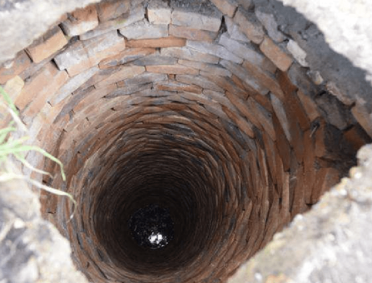 Tragjedi në Gjilan: Gruaja bjen në bunar, vdes në vend