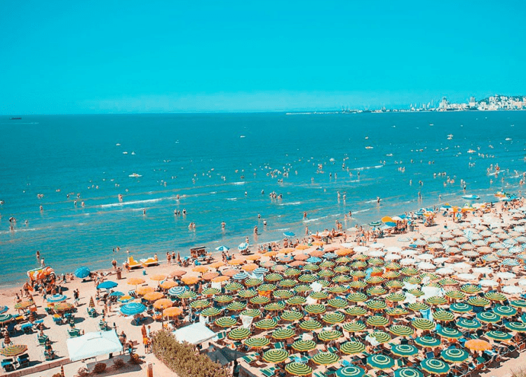 “Vlon” turizmi në Shqipëri, 1.7 milionë persona vizituan vendin vetëm gjatë korrikut