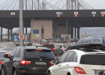 Në Merdarë, pritjet për të dalë nga Kosova janë mbi tri orë