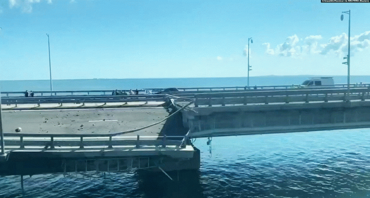 Rusia thotë se Ukraina tentoi të sulmonte urën në Krime