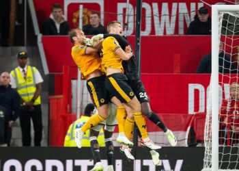 Ndëshkohen gjyqtarët që ia mohuan penaltinë e pastër Wolves-it në ndeshjen ndaj Man Utd