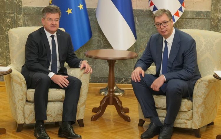 Lajçak pas takimit me Vuçiq: Diskutuam për takimin e radhës në kuadër të dialogut dhe uljen e tensioneve