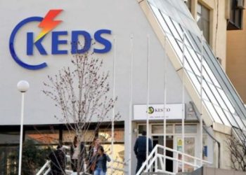 KEDS: Do të ketë ndërprerje të energjisë elektrike në disa rajone – shkak era