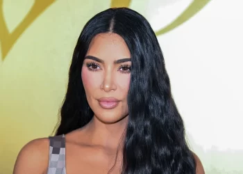 Kim Kardashianit i ndodh e papritura, ndan lajmin me ndjekësit në rrjetet sociale