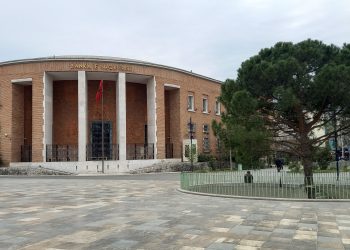 BSH: Është rritur rezerva monetare me 83.3 mln euro, remitancat shkuan në rreth 240 mln euro