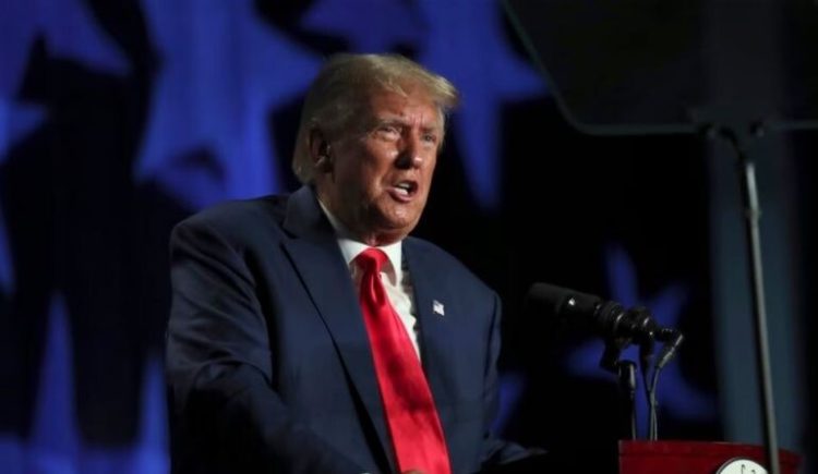 Akuza ndaj ish-presidentit, Trump reagon për herë të parë: Gjueti shtrigash!