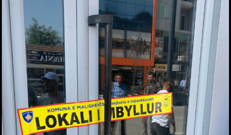 Shërbenin “shisha” në afërsi të shkollave, mbyllen dy lokale në Malishevë