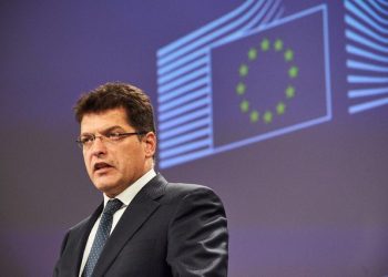 BE-ja dërgon burime emergjente për të luftuar zjarret në Greqi