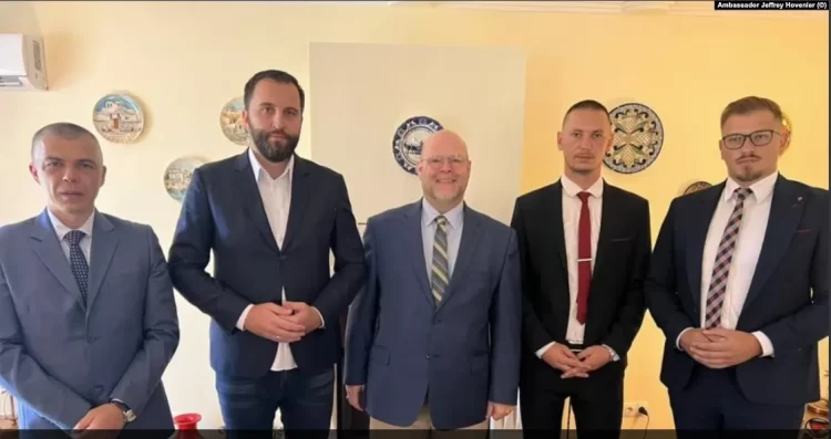 Ambasadori Hovenier i pret në takim disa politikanë serbë të Kosovës