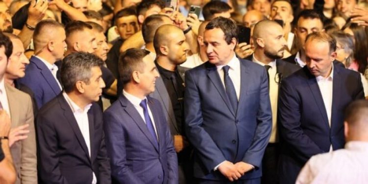 Ahmeti: Opozita shqiptare e keqpërdori vizitën e Kurtit