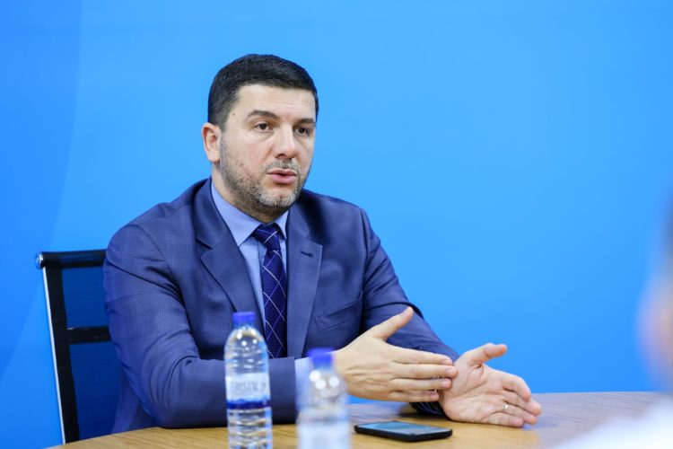 Krasniqi: Qeveria e shtyu regjistrimin e popullsisë pasi e ka humbur kontrollin në veri