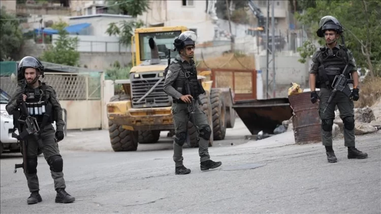 Ushtarët izraelitë arrestojnë 16 palestinezë në Bregun Perëndimor të pushtuar
