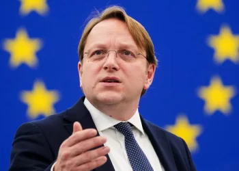 Varhelyi: Jemi të gatshëm ta bëjmë realitet përshpejtimin e zgjerimit