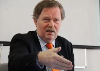 Ish-ambasadori Bosch: Serbia po luan lojë dinake, kur do ta kuptojnë këtë ndërkombëtarët?