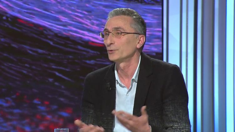 Feraj: Klinaku po njollos emrin e UÇK-së