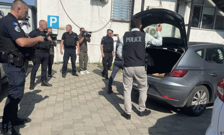 Lirohen nga paraburgimi tre të arrestuarit për rezervat shtetërore