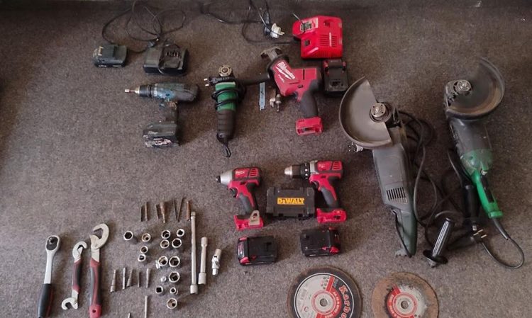 Arrestohen tre të dyshuar për përfshirje në dy raste të vjedhjeve në Gjakovë