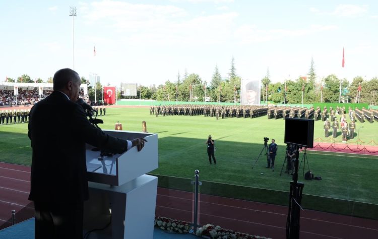 Ushtarakët nga Kosova tregojnë rezultate të larta në akademitë ushtarake të Turqisë