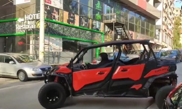 Policia largohet nga restoranti i gruas së Radoiçiqit, merr me vete veturat e tij ( Video)