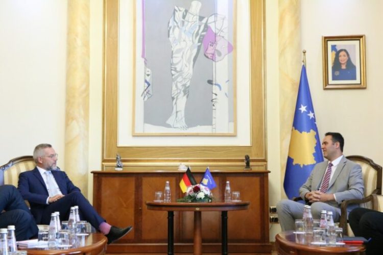 Konjufca në takim deputetin gjerman: Gjermania është aleat strategjik i Kosovës