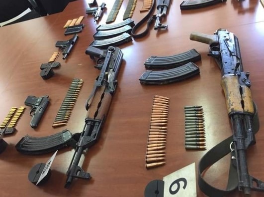 Policia sot shkatërron të gjitha armët ilegale që i ka konfiskuar