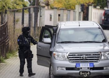 Prokuroria Speciale dhe EULEX bastisen banesën e dëshmorëve Bahri e Fahri Fazliu