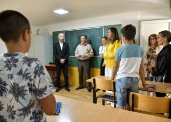 Nagavci dhe Atiq vizitojnë një shkollë në Mitrovicën e Veriut