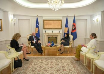 Osmani takohet me Hovenierin në prag të vizitës në SHBA