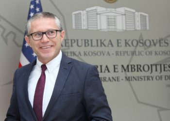 Ish-kryeinspektori i AKI-së: Një skandal mund ta rrëzoj Lajçakun