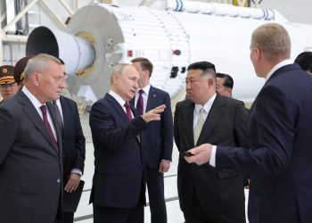 Kim Jong Un “i pangopur” me Rusinë, zgjat me disa ditë vizitën