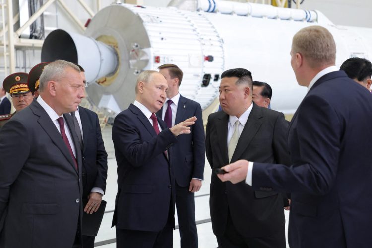 Kim Jong Un “i pangopur” me Rusinë, zgjat me disa ditë vizitën