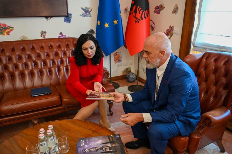 Osmani zhvillon takim me Ramën
