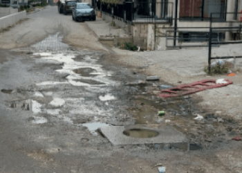 Banorët e rrugës “B” në Prishtinë ankohen për probleme me ujëra të zeza