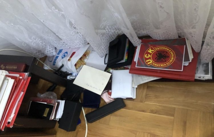 Bastiset banesa e heronjve Fazliu, reagon Shoqata e Familjeve të Dëshmorëve