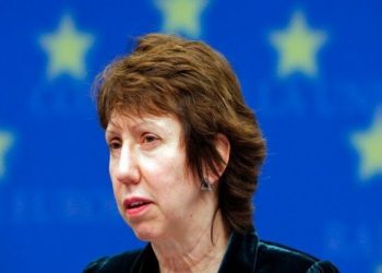 Ashton viziton Kosovën, takon presidenten Osmani