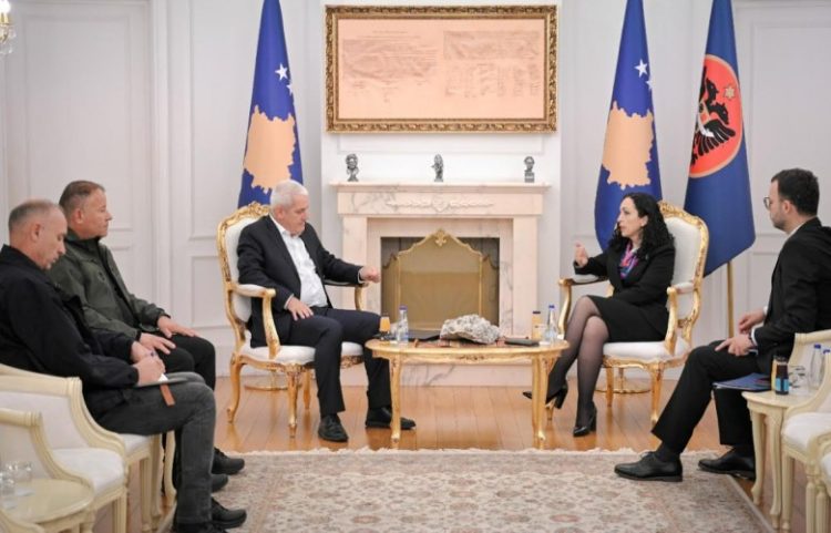 Osmani e Sveçla diskutuan për veprimet armiqësore të Serbisë ndaj Kosovës