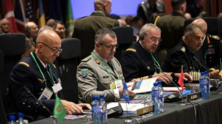 Shefi i Shtabit të Përgjithshëm të Forcave të Armatosura të Shqipërisë: Mbështetje KFOR-it për sigurinë në Kosovë dhe me gjerë