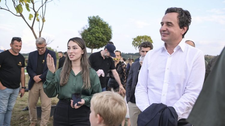 Kryeministri Kurti vizitoi festivalin “Ulpiana Fest” që po mbahet në lokalitetin arkeologjik të Ulpianës