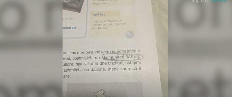 Tekstet “diskriminuese” shkollore