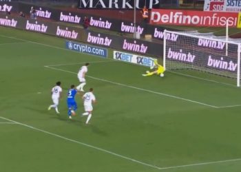 Etrit Berisha pret penalltinë e serbit në takimin kundër Juventusit