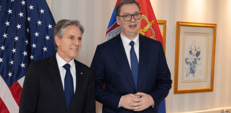 Vuçiq flet me Blinken, ShBA-ja ia përmend masat Serbisë pas sulmit në Banjskë