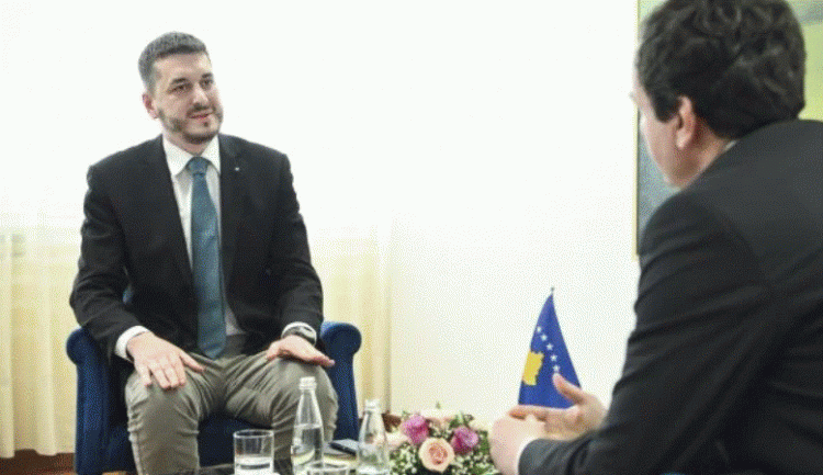 Zv/ministri i arsimit: Janë ndalur abuzimet, për 14 vite tekste shkollore i kanë kushtuar shtetit mbi 124 milionë