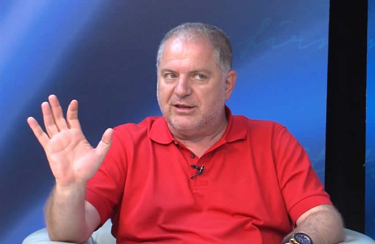 Baton Haxhiu e kritikoi presidenten Osmani, i reagon ashpër ministri Peci
