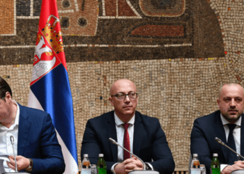 Serbia i rehaton anëtarët e Listës Serbe në institucionet ilegale në Kosovë