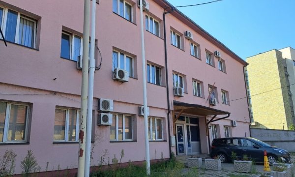 Shtyhet afati për lirimin e objektit komunal në Mitrovicën e Veriut