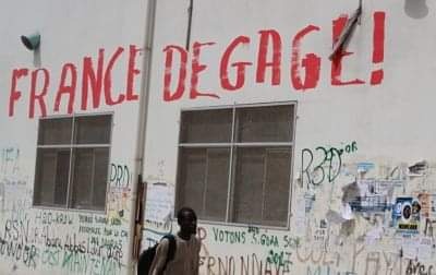 Politika koloniale/ Franca nuk ka ndalur kurrë së plaçkituri Afrikën, tani situata po ndryshon