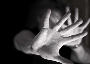 Vajza rrah nënën e saj në Ferizaj