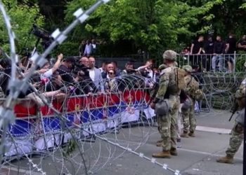 Sondazhi në Serbi: 65% e qytetarëve e pranojnë humbjen e Kosovës