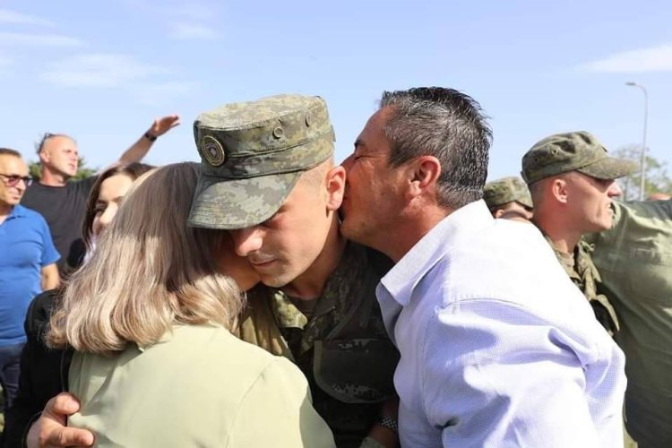 FSK me 302 ushtarë të rinj, Kurti: Të gatshëm në mbrojtje të Republikës